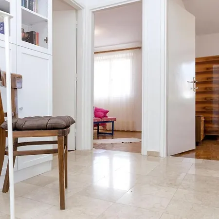 Sjajna - Garden Apartment Jelsa (Hvar)